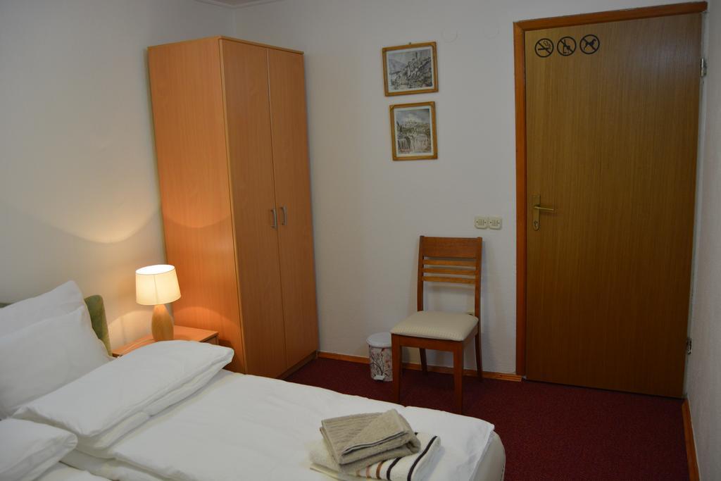 Hostel Denal Сараево Номер фото